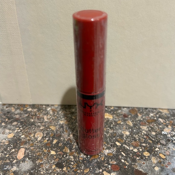 NYX Other - NYX Butter Gloss - Apple Crisp